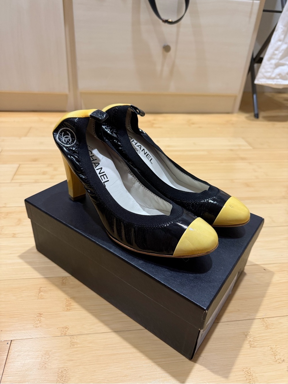 Chanel Black and Yellow Patent Leather Slingback Pumps